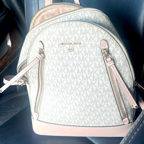 Micheal Kors backpack - Picture 1 of 1